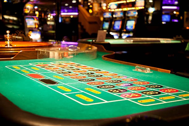 kembarbola platform showing slot games, live casino, and sportsbook categories